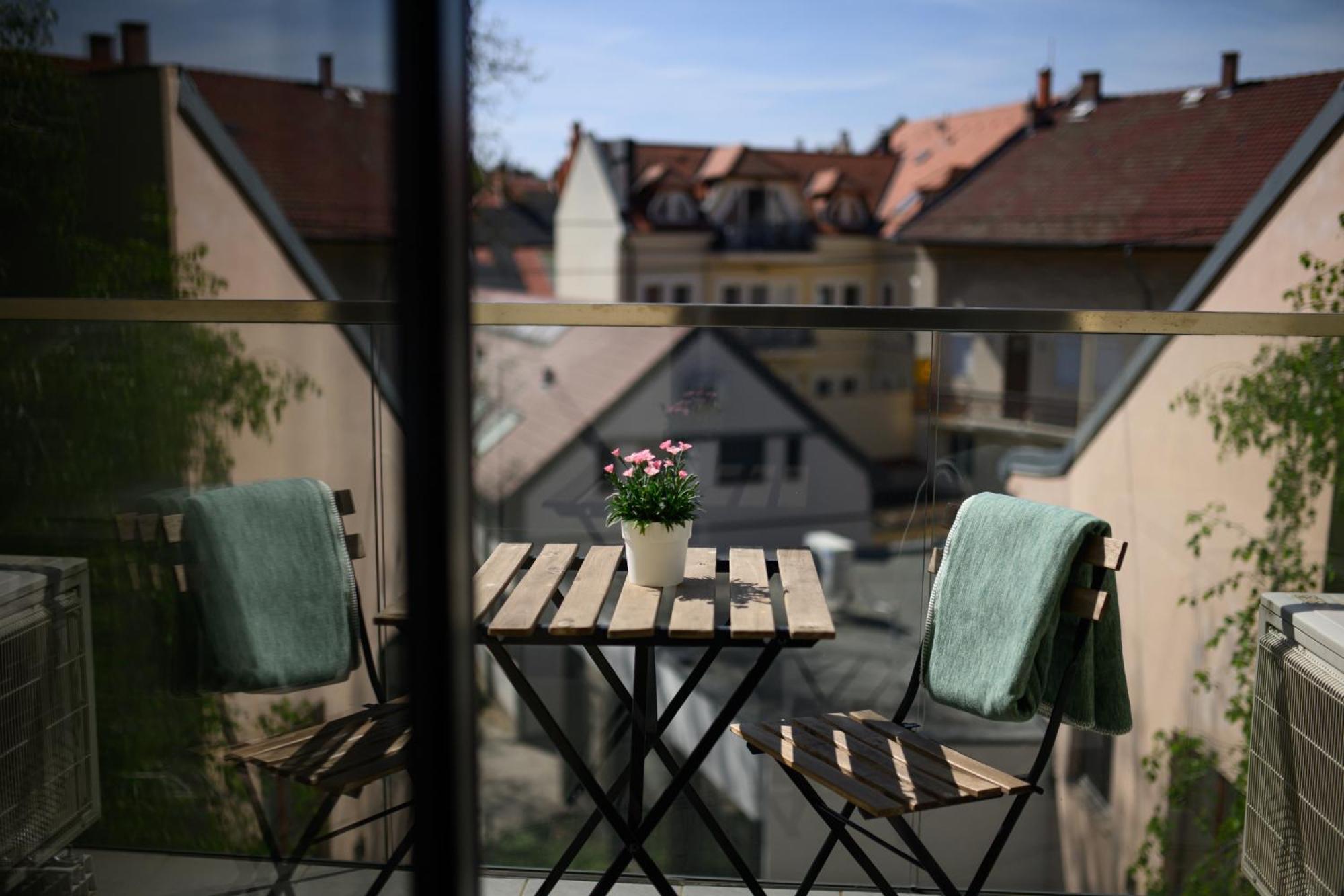 Domino Suite Eger Kültér fotó
