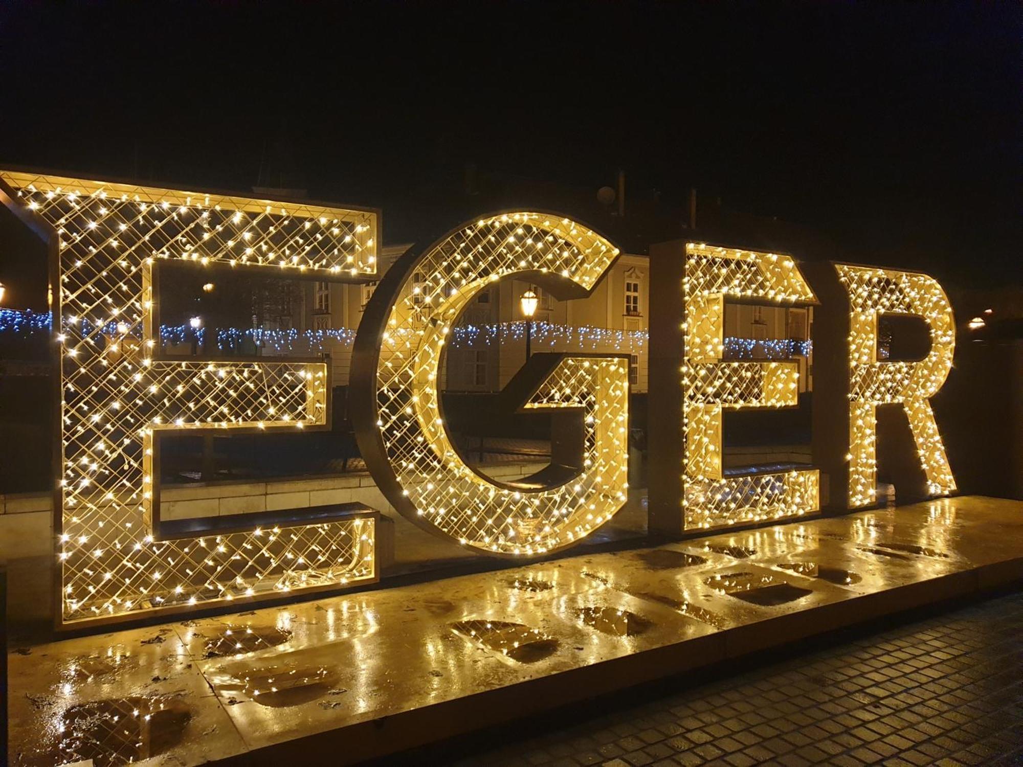 Domino Suite Eger Kültér fotó